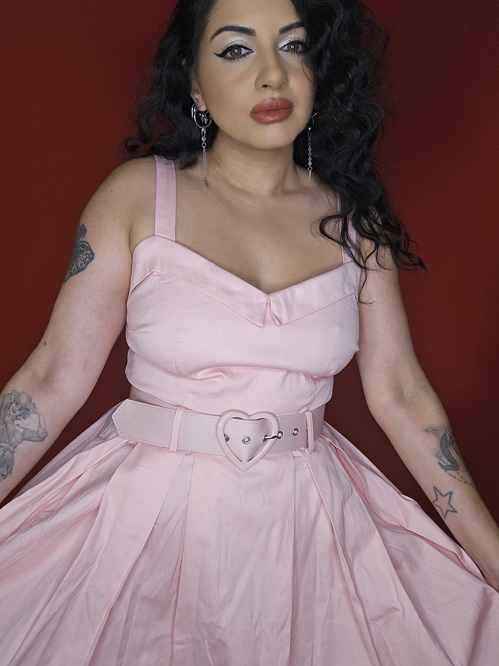 Collectif Blush Pink Dress with Sweetheart Neckline And Belt - Picture 4 of 5